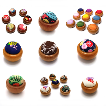 Drvena kutija za šivanje s podlogom za igle za križni šivanje — ručno izrađeni DIY alati i platneni organizator za igle, E2005; 300 kom; bruto težina 10,1 kg; mogućnost prilagodbe