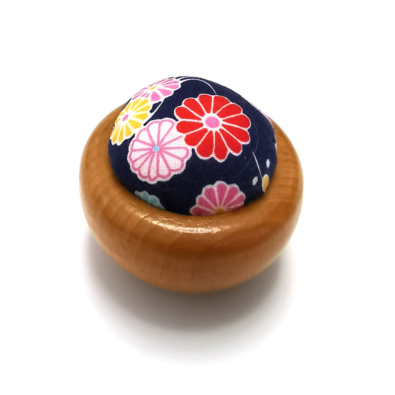 Drvena kutija za šivanje s podlogom za igle za križni šivanje — ručno izrađeni DIY alati i platneni organizator za igle, E2005; 300 kom; bruto težina 10,1 kg; mogućnost prilagodbe