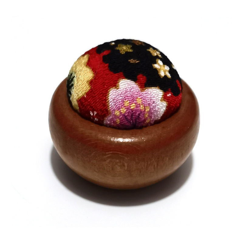 Drvena kutija za šivanje s podlogom za igle za križni šivanje — ručno izrađeni DIY alati i platneni organizator za igle, E2005; 300 kom; bruto težina 10,1 kg; mogućnost prilagodbe