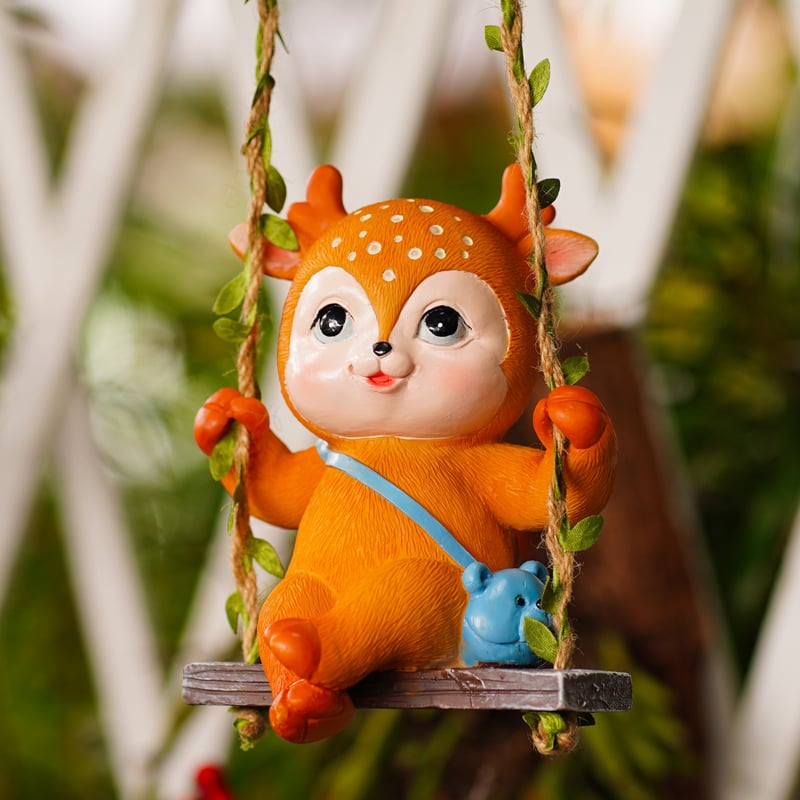 Мило зайче-катереща декоративна украса за стена, подходяща за външен двор и саксии