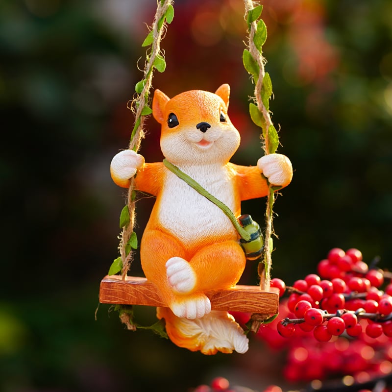 Мило зайче-катереща декоративна украса за стена, подходяща за външен двор и саксии