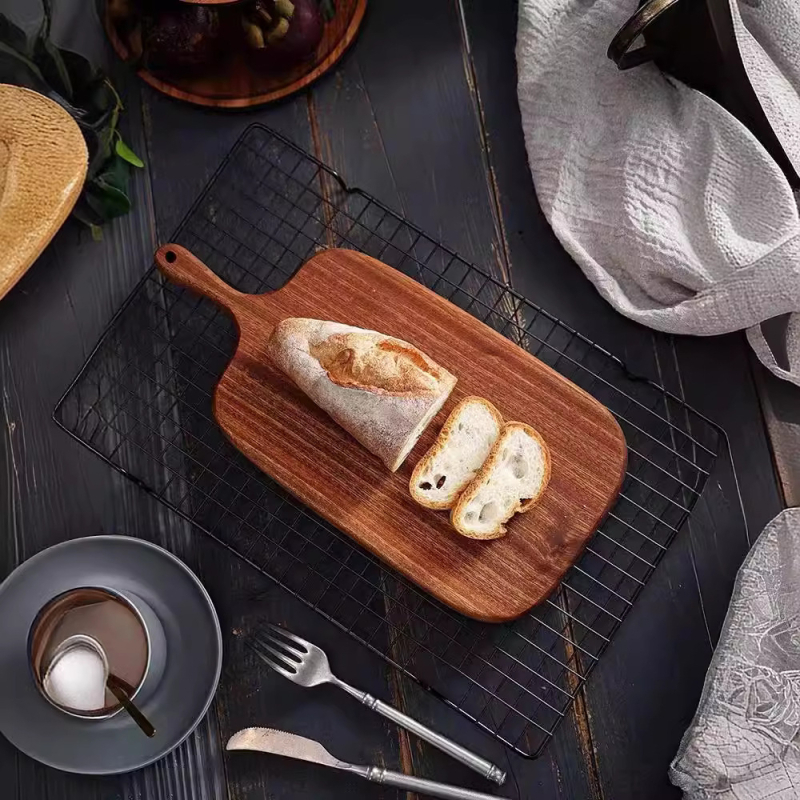 Diófából készült vágódeszka és sajttál – kétoldalas, csúszásmentes, hordozható, háztartási használatra