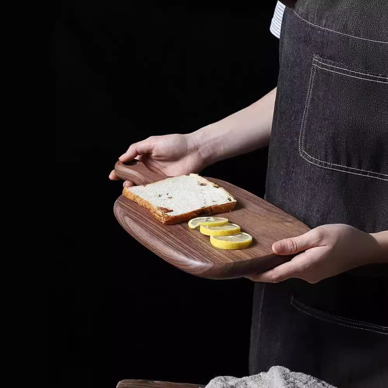 Diófából készült vágódeszka és sajttál – kétoldalas, csúszásmentes, hordozható, háztartási használatra