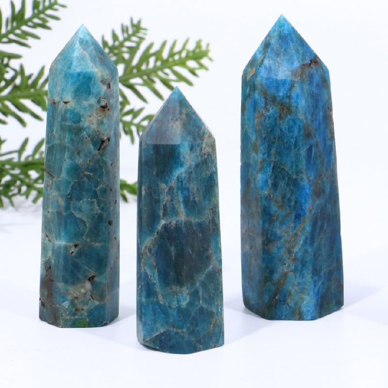 Διακοσμητική κρυστάλλινη στήλη, στήλη με ένα αιχμηρό άκρο, κρυσταλλικό υλικό, μοντέρνο μινιμαλιστικό στυλ