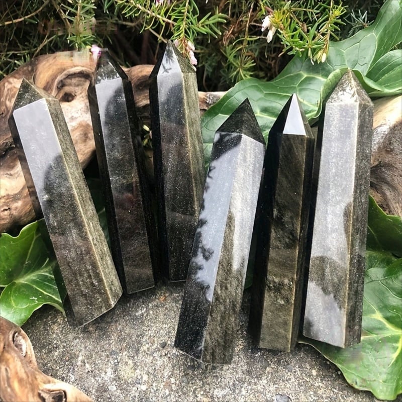 Διακοσμητική κρυστάλλινη στήλη, στήλη με ένα αιχμηρό άκρο, κρυσταλλικό υλικό, μοντέρνο μινιμαλιστικό στυλ