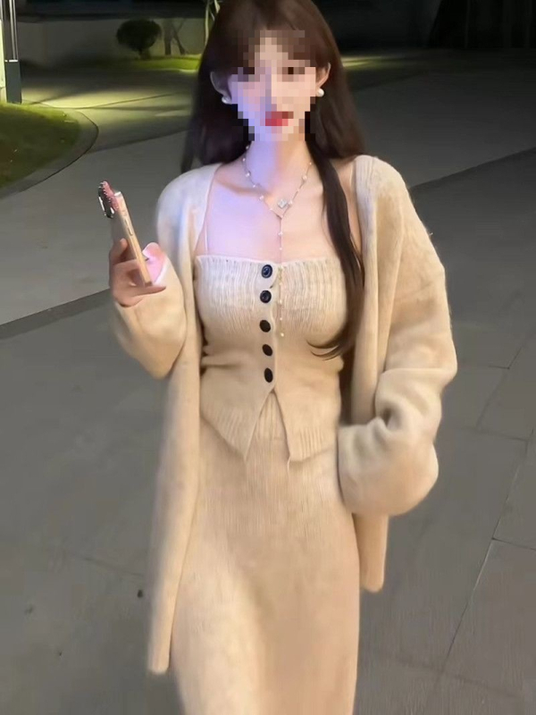 Set de costum trei piese pentru femei: cardigan cu mâneci lungi și fustă mini, material poliester, țesătură vopsită în fire, colecție iarnă 2025