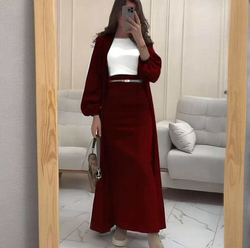 Set din două piese: top cu decolteu în V, mâneci lungi și fustă lungă din poliester, primăvara 2025