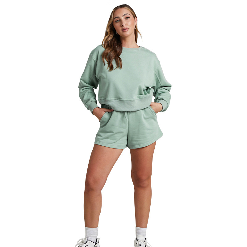 Ženski dvodijelni set: hoodie s dugim rukavima i hlače do tri četvrtine; materijal poliester-pamuk; casual euro-američki stil