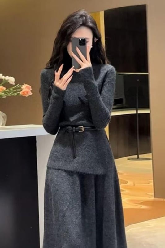 Set fustă-top: elegant costum feminin cu fustă lungă cu despicare, top tricot cu mâneci lungi, imprimeu și vopsire, cașmir