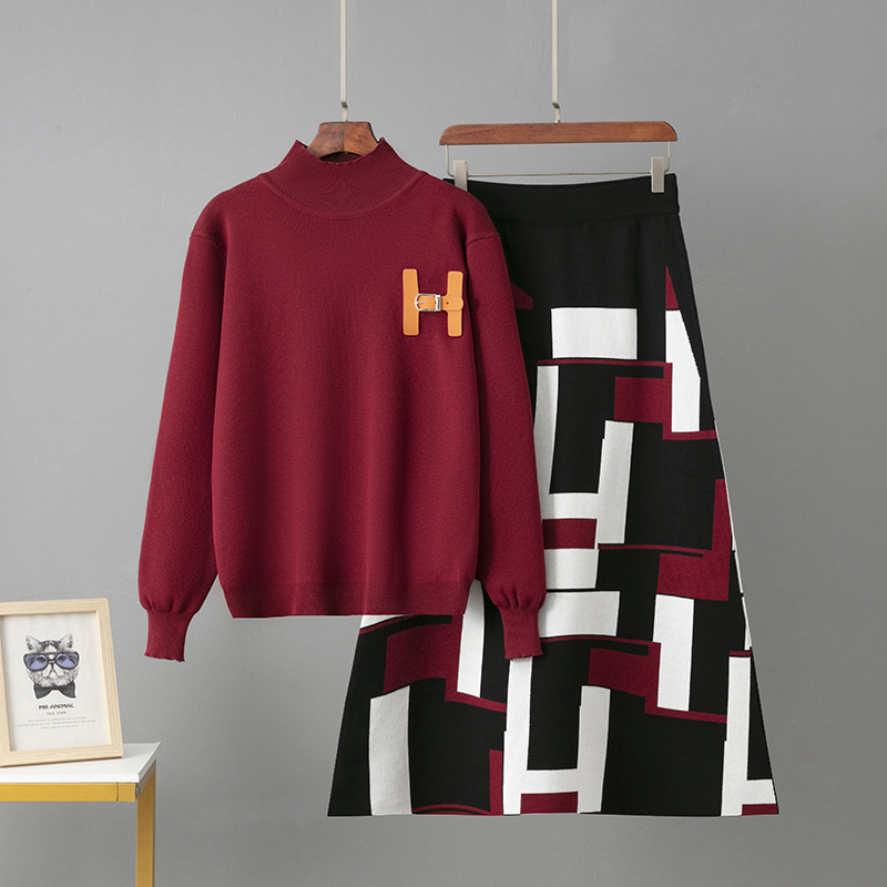 Dvodelni set: pleteni džemper i midi suknja, karirani jacquard materijal, viskoza, duge rukave