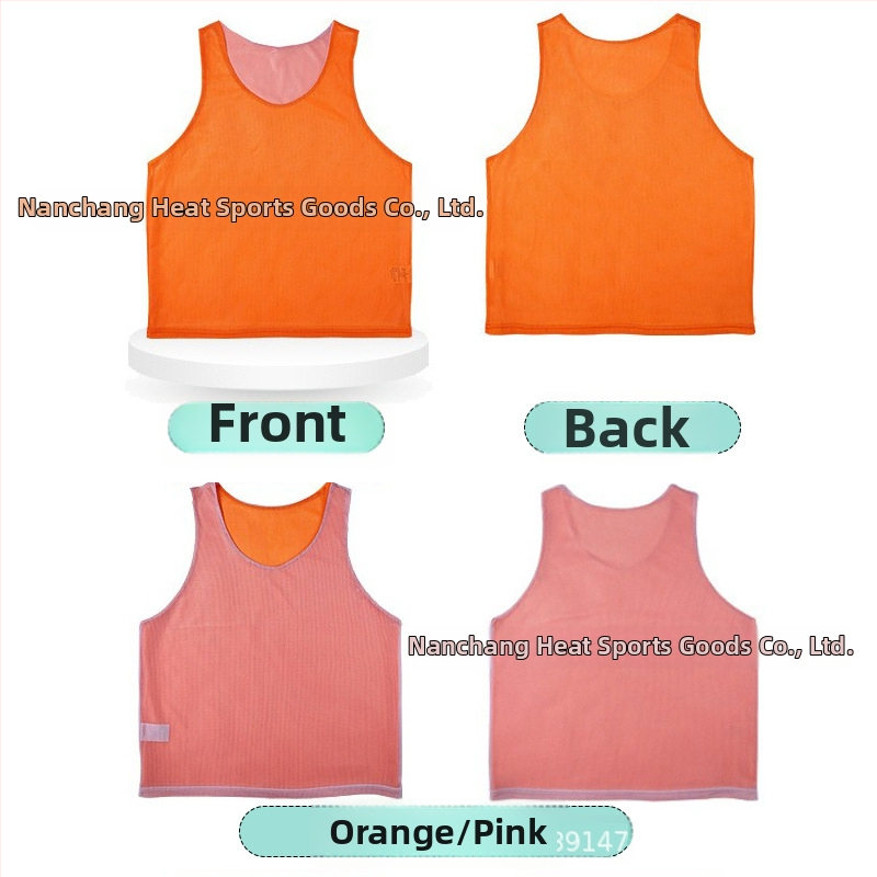 Dvojvrstvové tréningové tielko s dvoma sieťovinami vpred aj vzadu pre futbalový tím, s logom a číslom na prispôsobenie