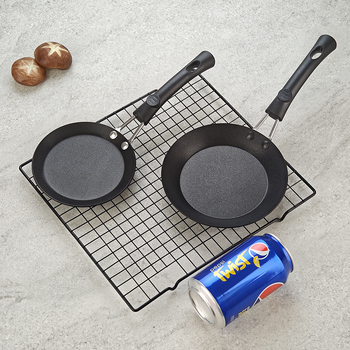 Trendy Cube Mini Neizlijevajući tiganj za jaja s poklopcem od kaljenog stakla – fino željezo, kompatibilan sa svim štednjacima