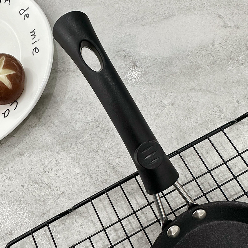 Trendy Cube Mini Neizlijevajući tiganj za jaja s poklopcem od kaljenog stakla – fino željezo, kompatibilan sa svim štednjacima