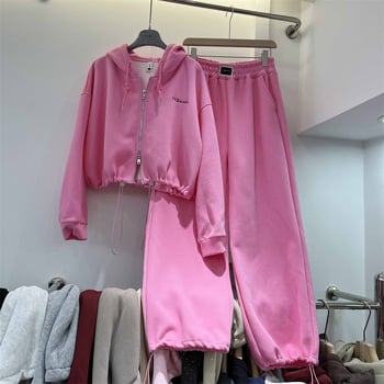 Set casual feminin din două piese: cardigan cu glugă și fermoar, șnur, mâneci lungi, pantaloni elastici, din poliester.