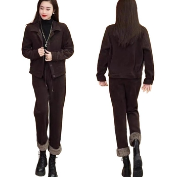 Női kétrészes casual kosztüm PVC anyaggal, hosszú hercegnős ujjak, 3/4 hosszú nadrág, tavasz 2025