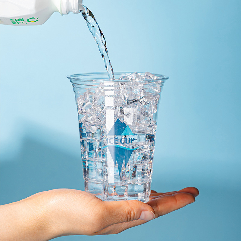 Egyszer használatos jégpohár hideg italokhoz, kapacitás 501–600 ml, PET anyag, biológiailag lebomló