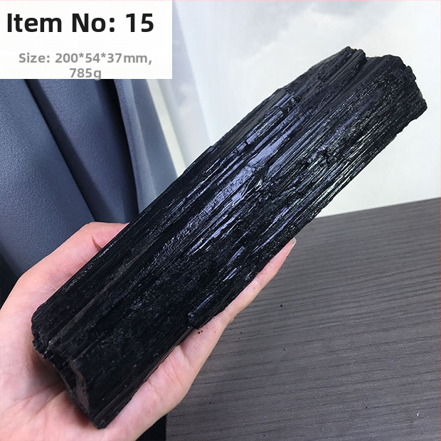 Fekete turmalin nyers kő dísz – Anyag: Fekete turmalin; Stílus: Kézműves; Feldolgozás: Nincs