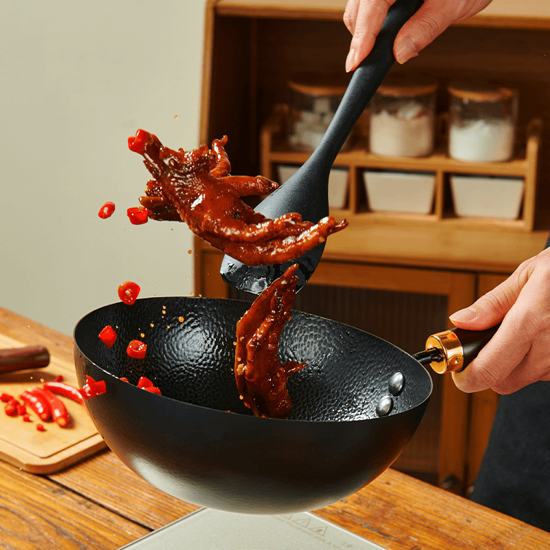 Ručno kovani željezni wok, kineskog stila, stakleni poklopac, jednostruko dno, težina 2 kg