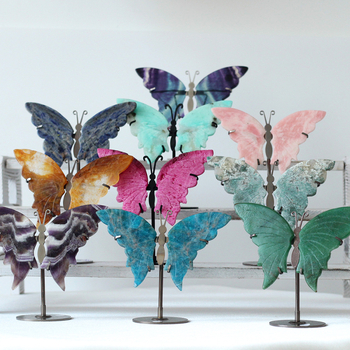 Αμέθυστος κρύσταλλος με σκαλισμένα φτερά πεταλούδας – γεωμετρικός διακοσμητικός, συσκευασία από χαρτόνι, χριστουγεννιάτικo δώρο