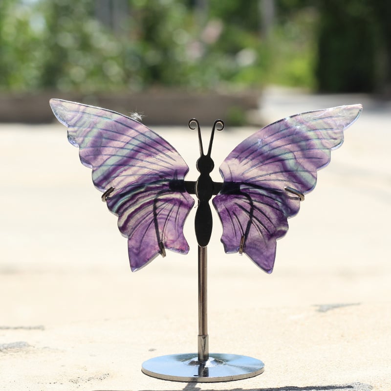 Αμέθυστος κρύσταλλος με σκαλισμένα φτερά πεταλούδας – γεωμετρικός διακοσμητικός, συσκευασία από χαρτόνι, χριστουγεννιάτικo δώρο