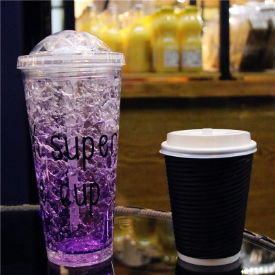 Чаша за охлаждане с двойна стена и капак, пластмасова чаша със сламка и лого