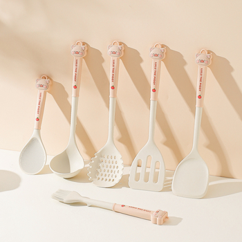 Set kuhinjskih špatula, mekan silikon materijal, silikon držak, moderni minimalistički stil, lansirano 2025