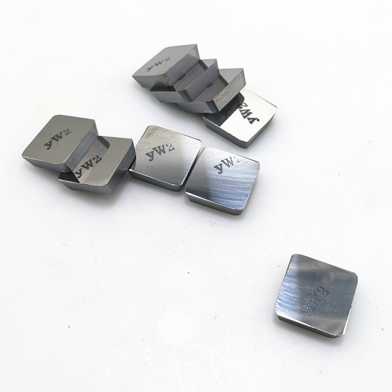 Keményötvözetes marófejű vágóélek, modellek YT15, YW1, YW2 és YG8; márka HZ; ötvözetek YG6, YG6Z, YG8, YT5