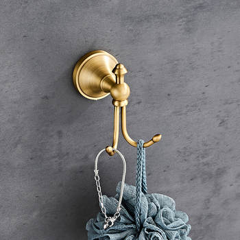 Evropskog stila antik dvostruka zidna vješalica, bez čavlića, šest komada u kompletu