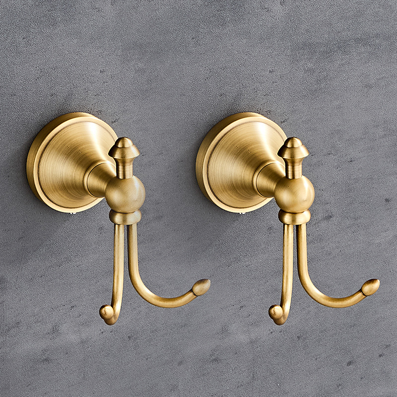 Evropskog stila antik dvostruka zidna vješalica, bez čavlića, šest komada u kompletu