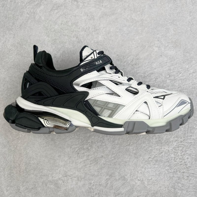 Dad Shoes cipő – felsőrész: TPU + műbőr + textil; talp EVA; záródás: cipőfűzők; alacsony felső rész; vastag talp 3–5 cm