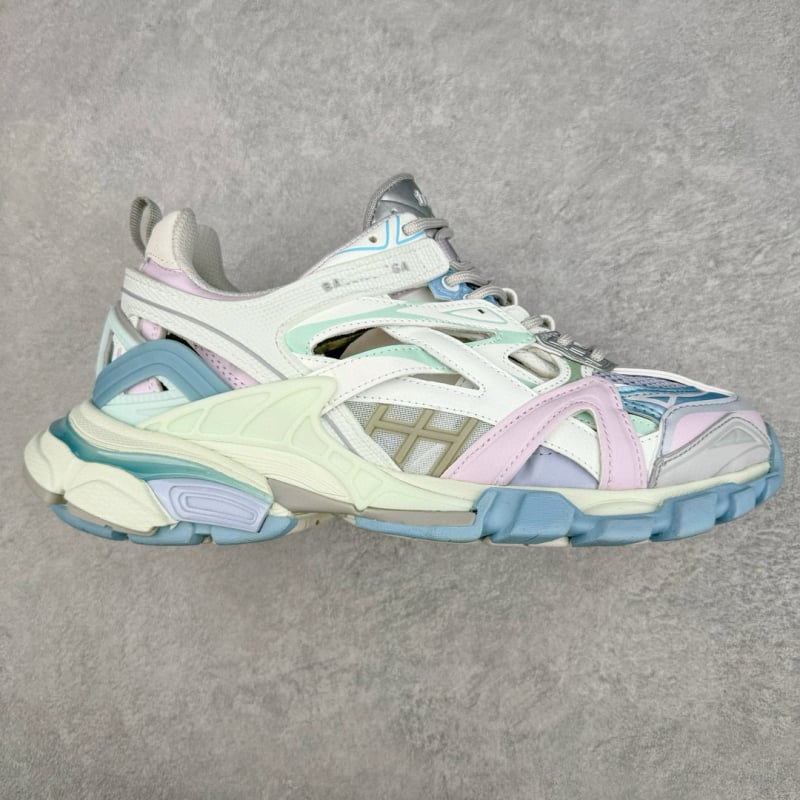 Dad Shoes cipő – felsőrész: TPU + műbőr + textil; talp EVA; záródás: cipőfűzők; alacsony felső rész; vastag talp 3–5 cm