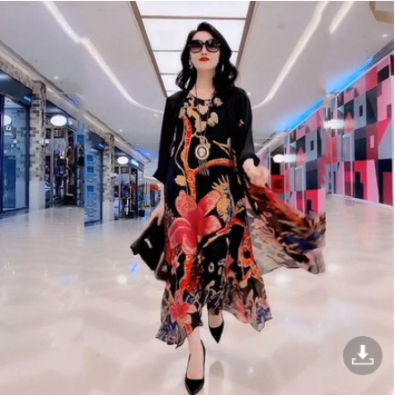 Floral mintás kétrészes készlet széles szárú nadrágokkal, poliészter anyag, 80-90% poliészter, 3/4 ujjú, elegáns stílus