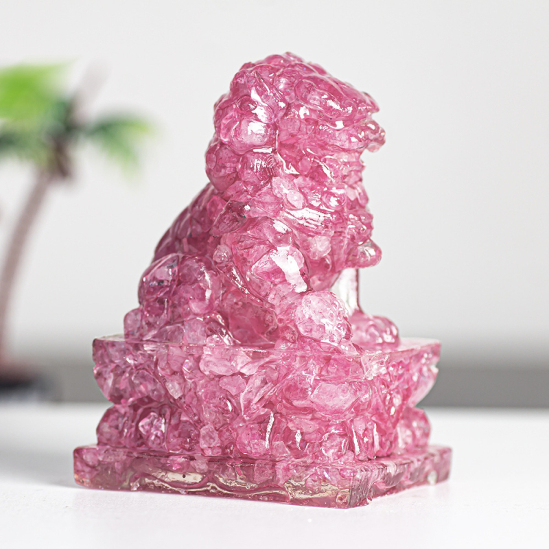 Enyeoh Лъв скулптура от смола с естествен кристал, модерен минималистичен стил, смолни занаяти