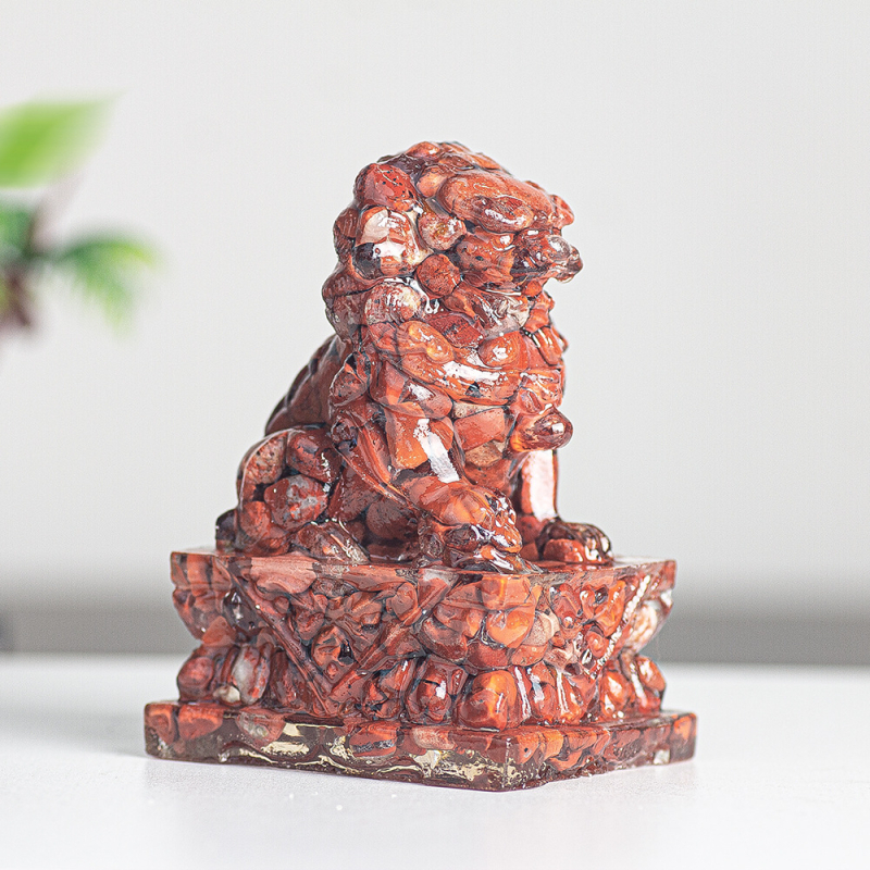 Enyeoh Лъв скулптура от смола с естествен кристал, модерен минималистичен стил, смолни занаяти