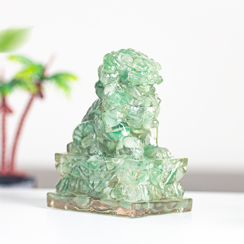 Enyeoh Лъв скулптура от смола с естествен кристал, модерен минималистичен стил, смолни занаяти