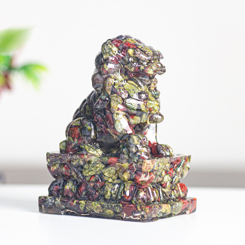 Enyeoh Лъв скулптура от смола с естествен кристал, модерен минималистичен стил, смолни занаяти