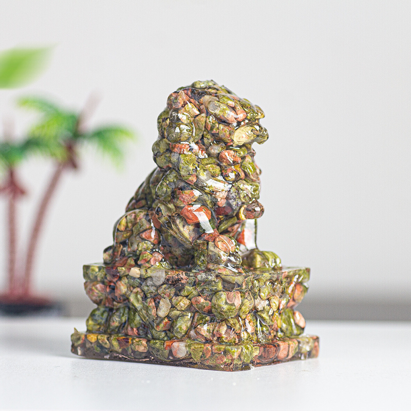 Enyeoh Лъв скулптура от смола с естествен кристал, модерен минималистичен стил, смолни занаяти