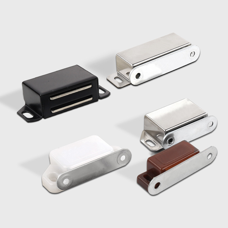 Szekrényajtó mágneszár, csavaros rögzítés, anyag: műanyag–vas, felület: kefés, CT-01 falra szerelés, kézi működtetés