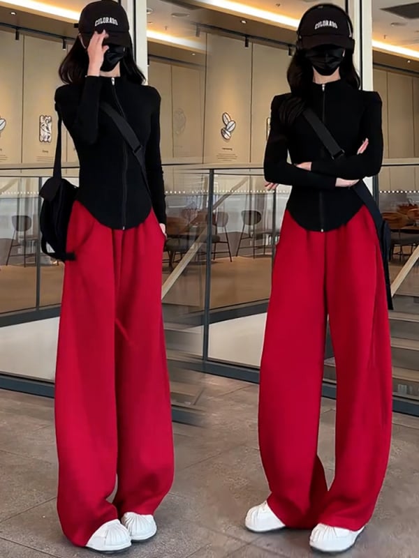 Női téli kétszemélyes sportos szett – pulóver félcipzárral és széles szárú nadrággal, patchwork dizájn, poliészter/elasztán alapanyag, 2024 tél