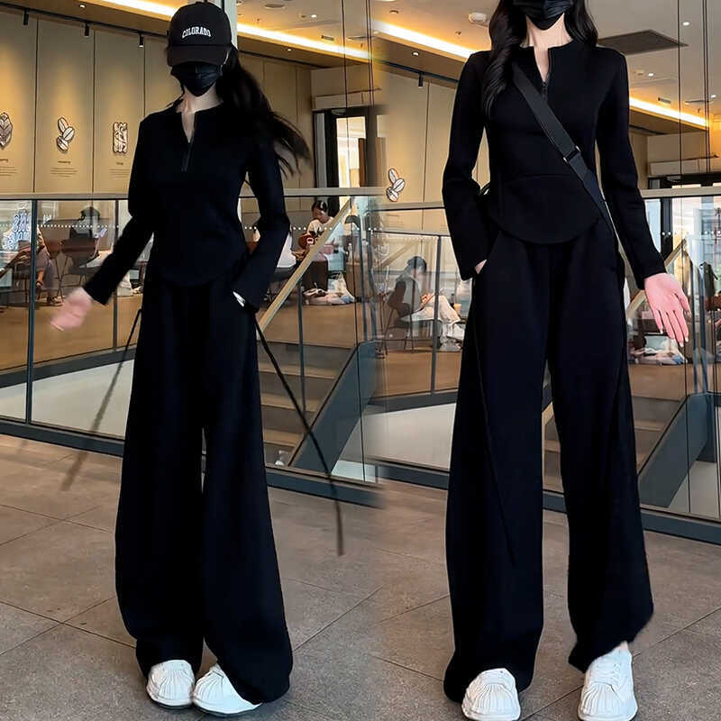 Női téli kétszemélyes sportos szett – pulóver félcipzárral és széles szárú nadrággal, patchwork dizájn, poliészter/elasztán alapanyag, 2024 tél