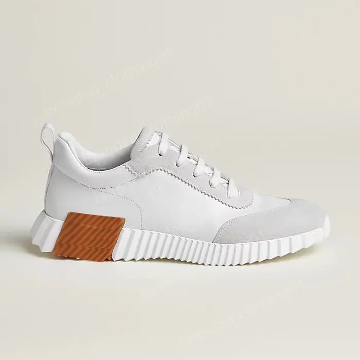 Férfi bőr sportos-casual cipő, fűzővel, bőr felsőrész, csúszásmentes, antibakteriális, könnyű.