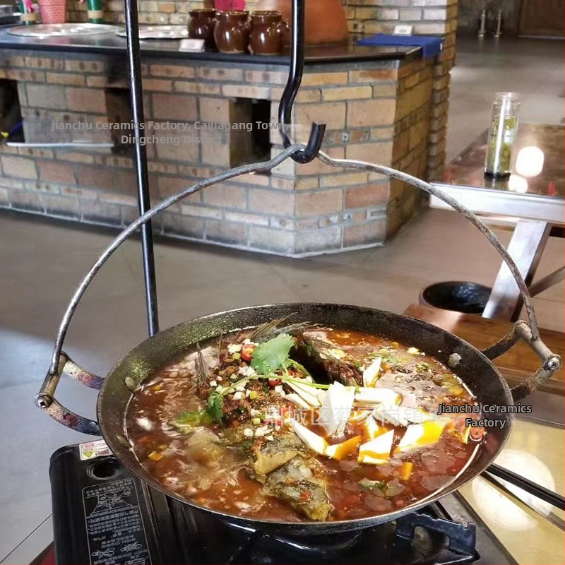 Tradičný visiaci litinový hrniec na dusenie – čínskeho štýlu, bez povlaku, jednopodlažné dno, kompatibilný s plynovou platňou