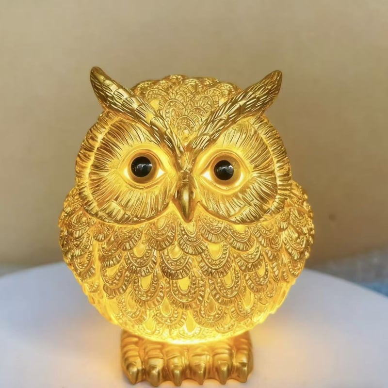 Сова от синтетична смола – модерен минималистичен декоративен елемент за дома и градината