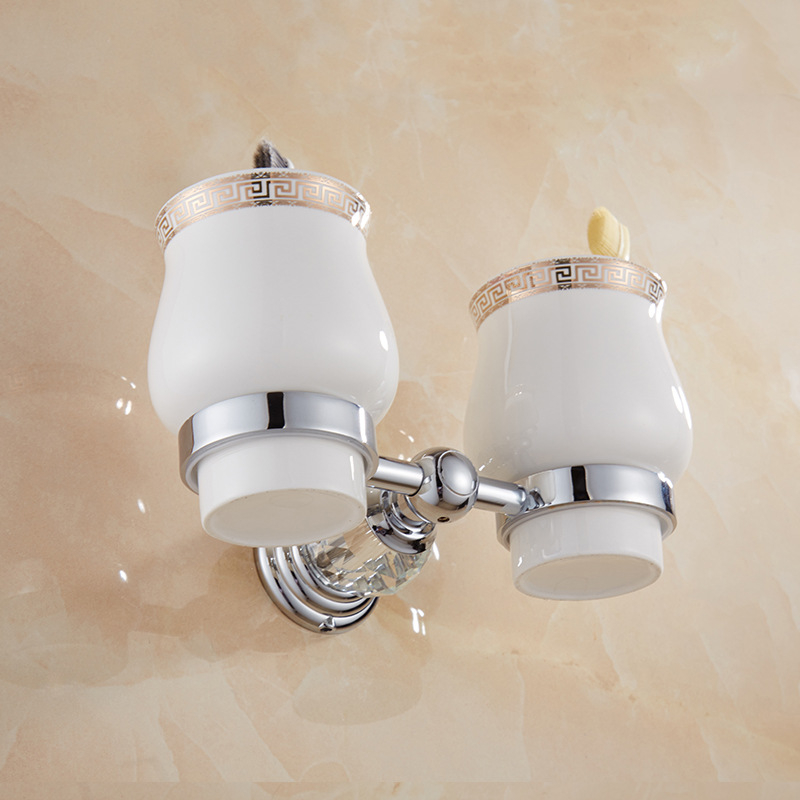 Europski stil držač ručnika od nehrđajućeg čelika, elektroplatirani završni sloj, kupaonski hardver