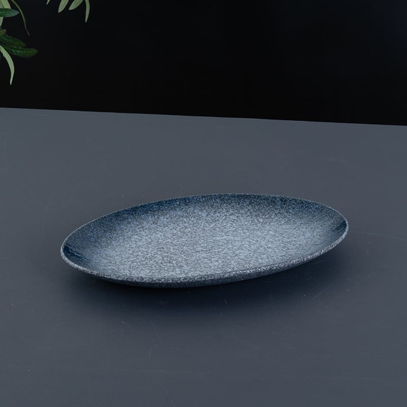 Farfurie de porțelan pentru mâncare occidentală, formă neregulată, suprafață glazurată, culoare solidă, compatibil cu microunde