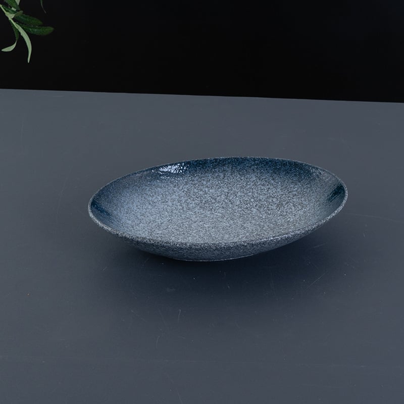 Farfurie de porțelan pentru mâncare occidentală, formă neregulată, suprafață glazurată, culoare solidă, compatibil cu microunde