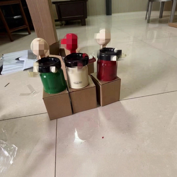 Držač četkica za zube sa setom čašica za ispiranje usta, plastični, zidni, antibakterijski