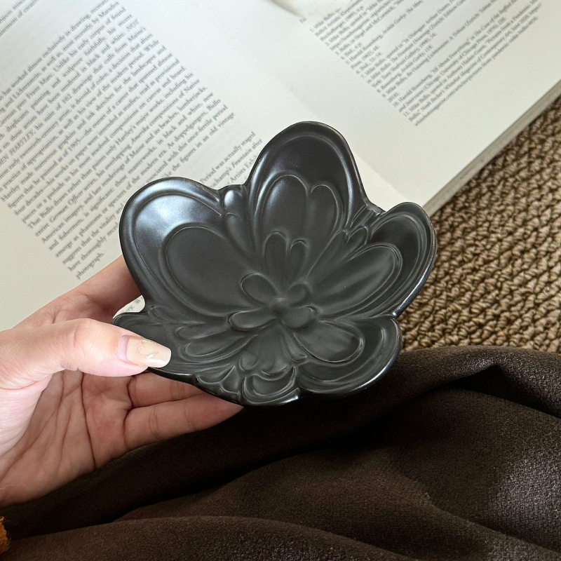 Kerámia szappantartó virág alakú, lefolyó funkcióval