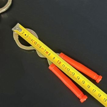 Metalni kliješta za orahe – višenamjenski alat za otvaranje orašastih plodova i ljuštenje ljuske (Podrijetlo: Yiwu; Lansiranje: jesen 2016; Materijal: Drugo; Uvoz: Ne)