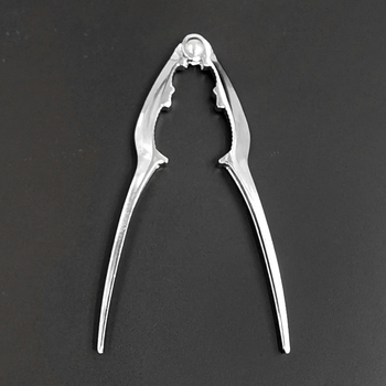 Klešta za orahe – višenamjenski otvarač ljuske, moderan minimalistički dizajn (Brend Naughty; Podrijetlo Yiwu; Izdan u ljeto 2017)